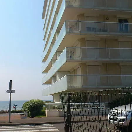 Au Bord De Mer Studio 28m2 Calme, Lumineux, Balcon, Immeuble En Front De Mer, Studio Vue Ville Appartamento Le Touquet