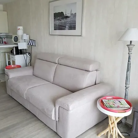 Au Bord De Mer Studio 28m2 Calme, Lumineux, Balcon, Immeuble En Front De Mer, Studio Vue Ville *